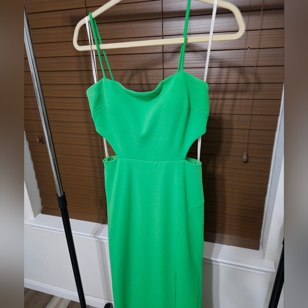 Women Dress (261) - Picture 6 of 8